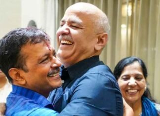 Oppn leaders hail relief for Kejriwal, Sisodia in Delhi excise policy case