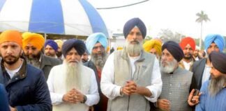 Bikram Singh Majithia at Gurdwara