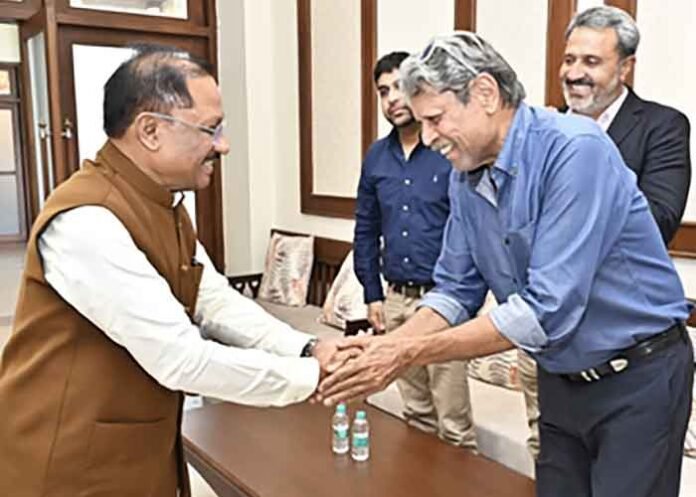 CM Vishnu Deo Sai and Kapil Dev