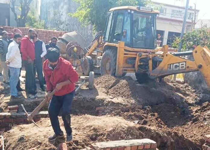 MC Naya Gaon continues anti-encroachment drive