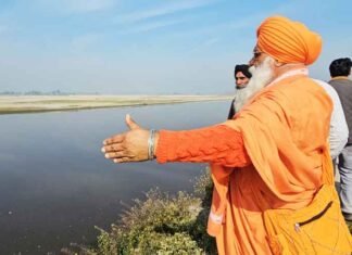 MP Sant Seechewal alongside Sutlej River