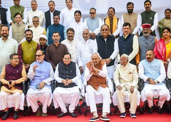 Nitih Kumar Bihar Legislative Council photo session