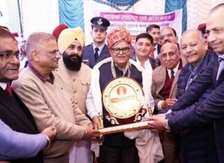 Punjab Governor Gulab Chand Kataria visits Jain Temple
