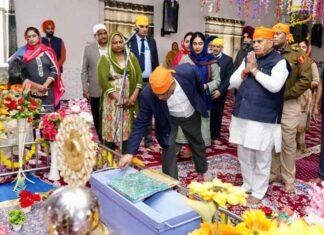 Punjab Governor Gulab Chand Kataria Pays Obeisance at Gurdwara Panj Pyara Sahib, Seeks Blessings for a Drug-Free Society
