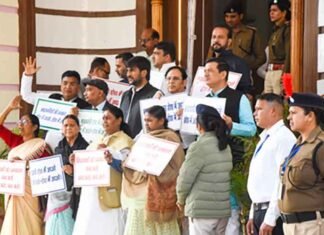 Rabri Devi leads RJD protest