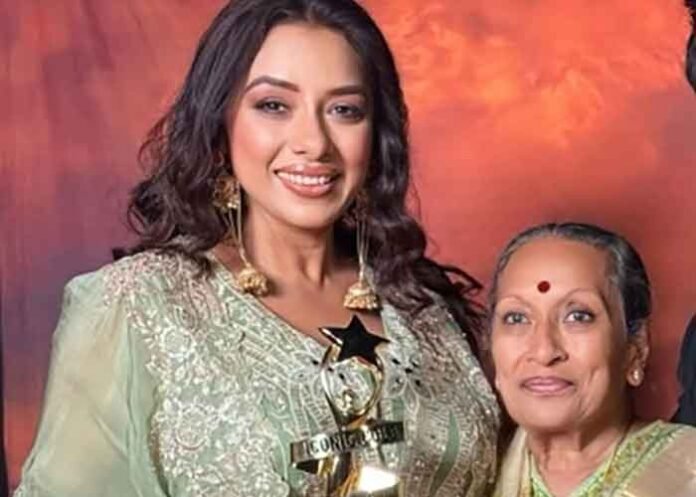 Rupali Ganguly & her 70 year-old mother