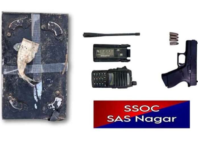 SSOC SAS Nagar Seized pistols