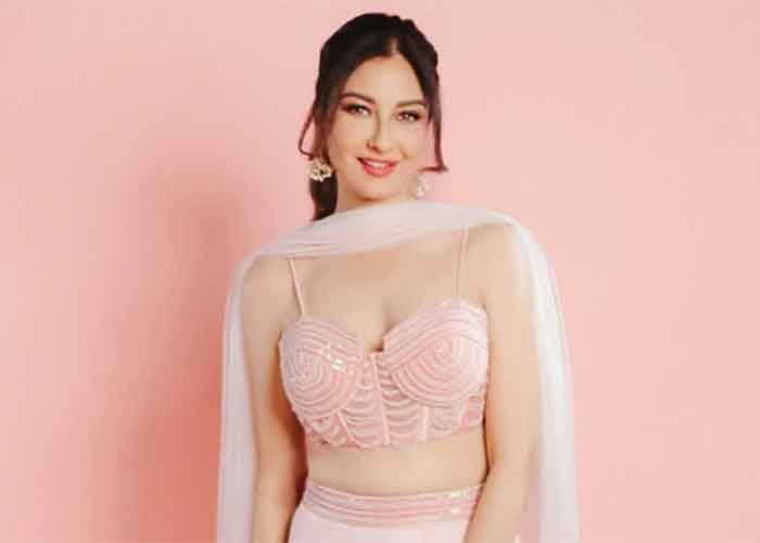 Saumya Tandon Actress 3