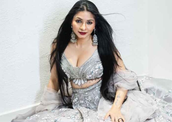 Tanishaa Mukerji Actress 2
