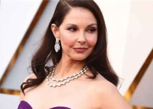 Ashley Judd Voices Solidarity With Cornell Sexual Assault Survivor ashley-judd-voices-solidarity-with-cornell-sexual-assault-survivor