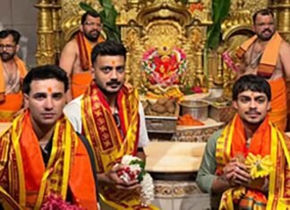 Axar Abhishek and Kishan visit Siddhivinayak Temple