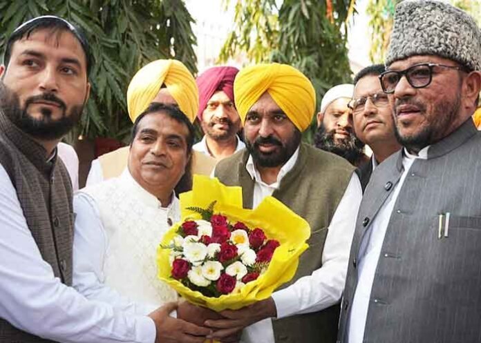 CM Bhagwant Mann celebrates Eid in Malerkotla