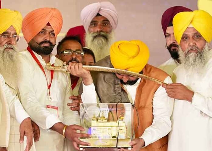 CM Mann lays project