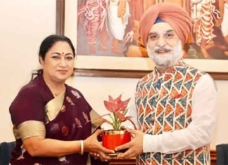 Delhi CM Rekha Gupta meets Taranjit Singh Sandhu
