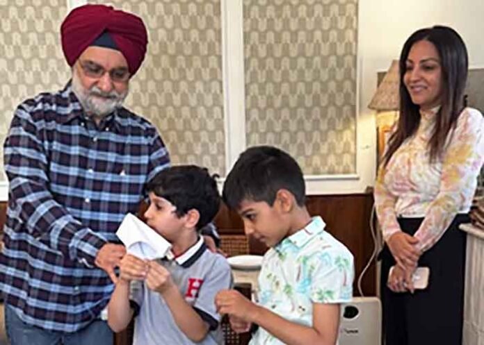 Delhi L-G TS Sandhu lends an ear to his colony kids over air pollution