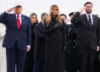 Donald Trump honours soldiers