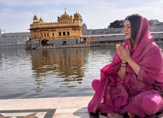 Hansika Motwani at the Golden Temple