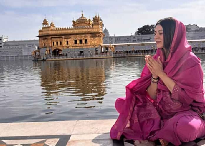 Hansika Motwani at the Golden Temple