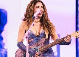 Icon Singer Shakira concert