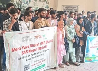 Kashmiri youth visit Chandigarh landmarks
