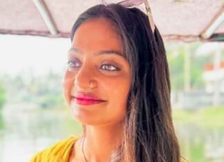 Monalisa Bhosle Kumbh Mela