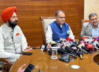 Punjab Attracts ₹750-Cr Investment in Woollen & Fancy Yarns; Ganga Acrowools Ltd will Create Additional 1500 Jobs: Sanjeev Arora Punjab announces Ganga Acrowools expansion