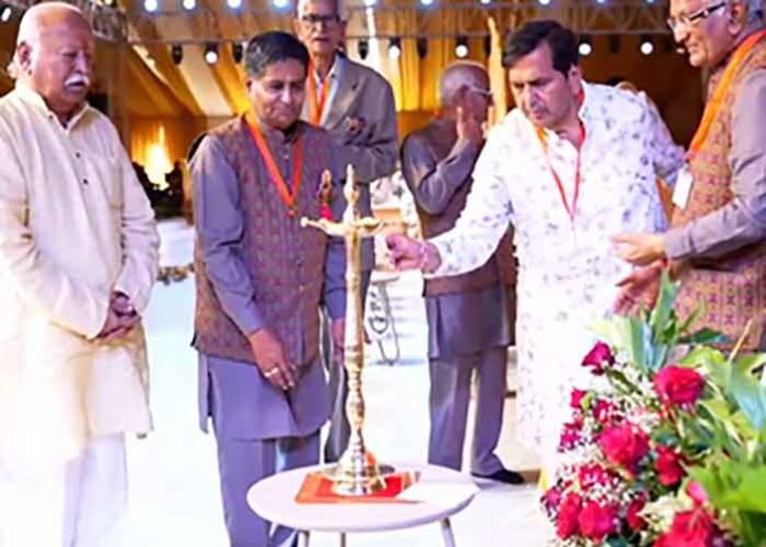 RSS Chief attends historic Chadar Mahotsav