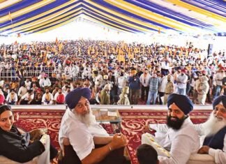 SAD receives boost as 100s of Sarpanches, Panches, Zila Parishad & Block Samiti members join party in presence of Sukhbir Badal SAD gets a boost in Tarntaran