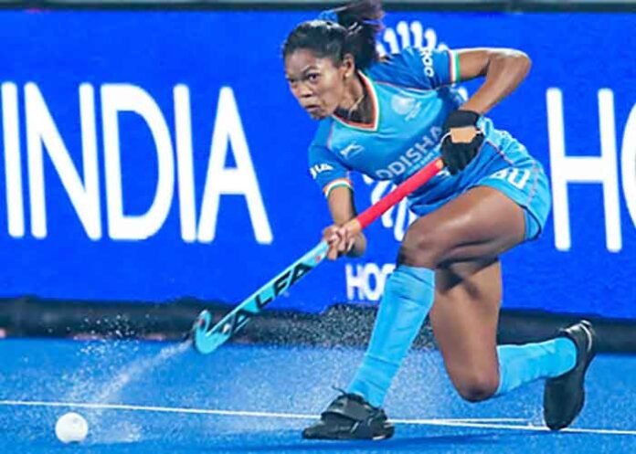 Salima Tete Hockey player