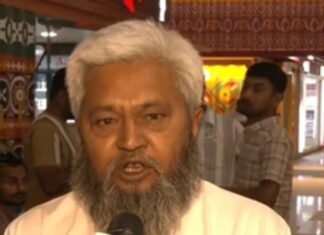 Stranded Umrah pilgrims return to Ahmedabad, families thank govt for support