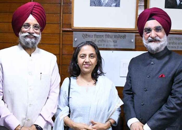 Taranjit Singh Sandhu visits GNDU,