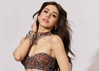 Alaya F takes 150 attempt to get a pose right: Know how much to push yourself Alaya F Actress 5