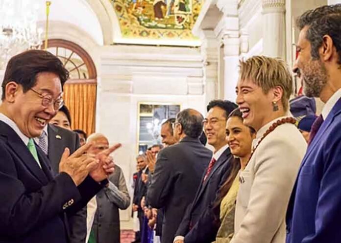 Aoora meets South Korean President Lee Jae Myung