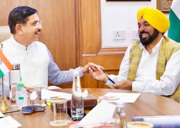 CM Mann Pralhad Joshi