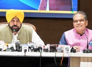Punjab’s Power Department, once running at a loss, now in profit even after providing free electricity to 90% of households for the past 4 years: CM Mann CM Mann and Sanjeev Arora on Press conf
