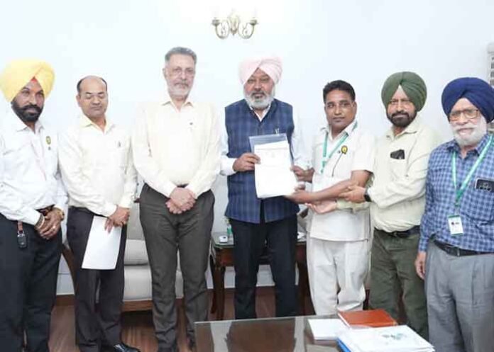 FM Harpal Singh Cheema meets unions
