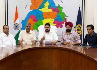 Gagandeep Singh Kaku Ahluwalia in meeting