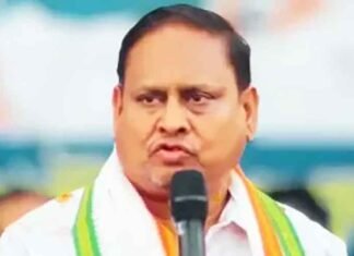 Humayun Kabir on mic