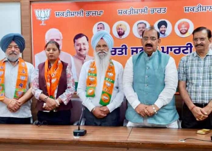 Senior SAD leader Sukhwant Singh Sarao joins BJP