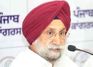 Sukhjinder Singh Randhawa on mic