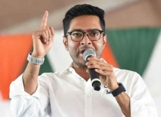 Calcutta HC rejects Abhishek Banerjee’s plea to scrap FIR, grants conditional protection till July 31 Abhishek Banerjee on mic