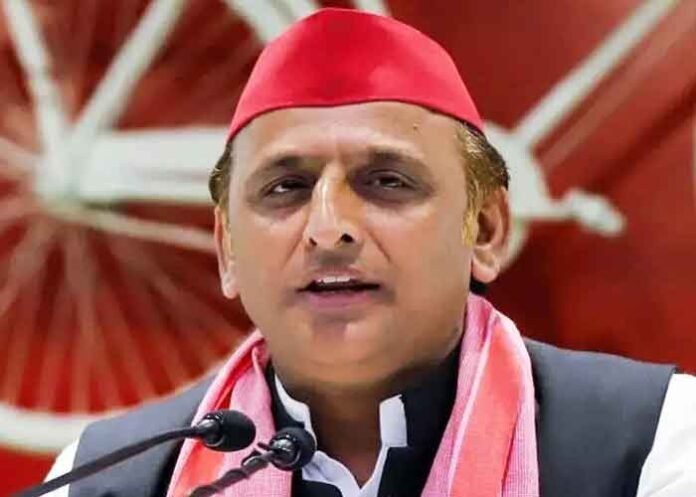 Akhilesh Yadav on mic