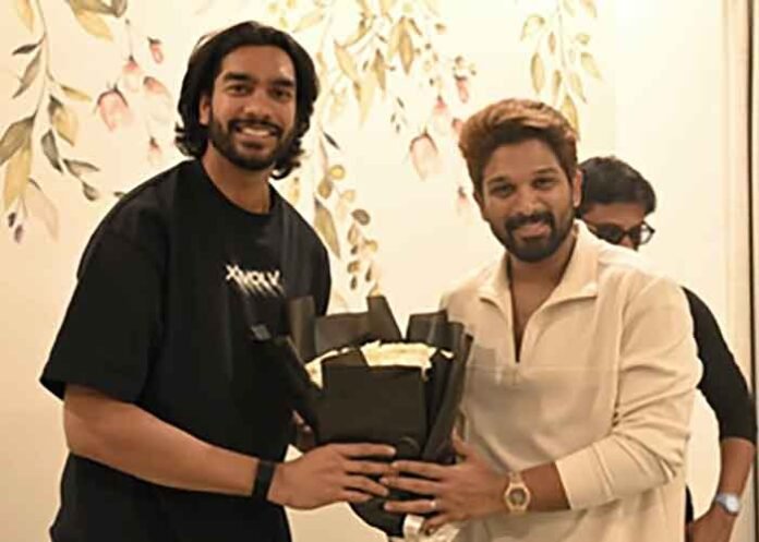 Allu Arjun meets cricketer Venkatesh Iyer