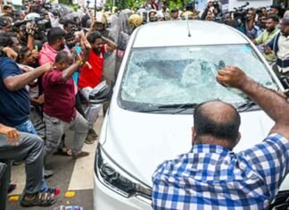 Kerala Police Expands Probe Into Alleged Attack on ED Officials at Pinarayi Vijayan’s Residence CPI-M after ED officials attacked outside case Pinarayi Vijayan residence
