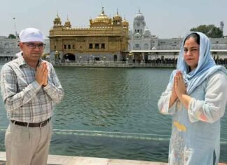 Commissioner of Jalandhar Division Shri Ramvir with Jaspreet Kaur