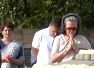 Cong leaders pay homage to Rajiv Gandhi on his death anniversary, recall his vision for India