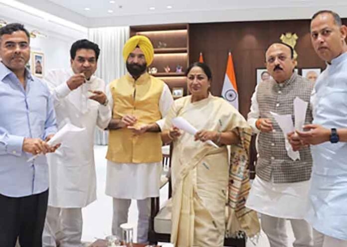 Delhi CM Rekha Gupta and Other BJP Members