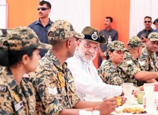 Gujarat: HM Amit Shah hails BSF as ‘First Line of Defence’; honours 2,000 martyrs HM Amit Shah hails BSF