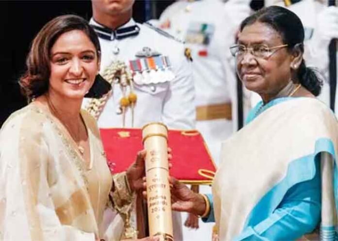Harmanpreet Kaur receives Padma Shri 2026 from President Murmu