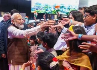 PM Modi with Indian community in Norway